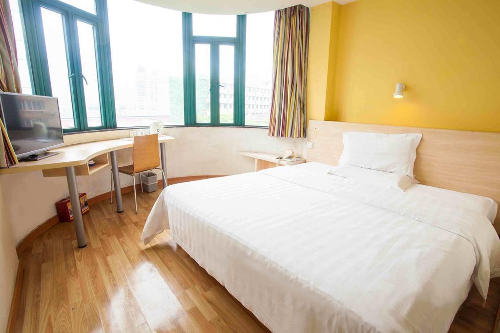 7Days Inn Suizhou Jiaotong Avenue Luhe Room photo